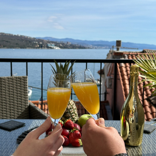 Sobe, Villa Volos, Villa Volos u staroj gradskoj jezgri nedaleko mora, Opatija, Kvarner Opatija